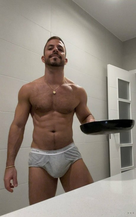 carlitosxfree onlyfans nude pictures