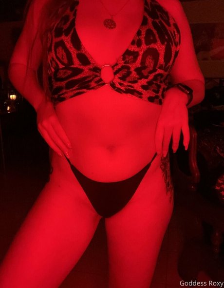 findomroxy1 nudes onlyfans