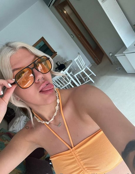 lilydawson01 onlyfans leajs