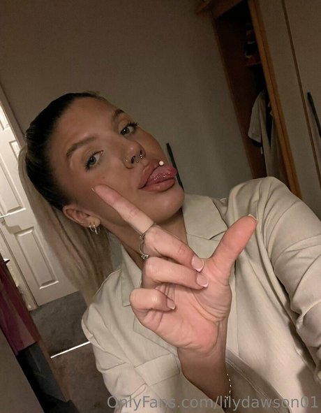 lilydawson01 onlyfans nudes porn