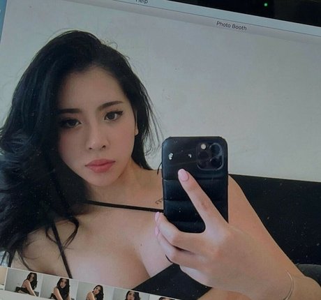 Jetsetchlo onlyfans strip tease