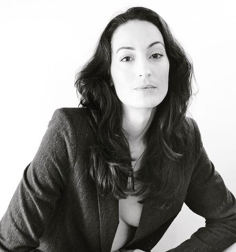 Laetitia Eido feet onlyfans