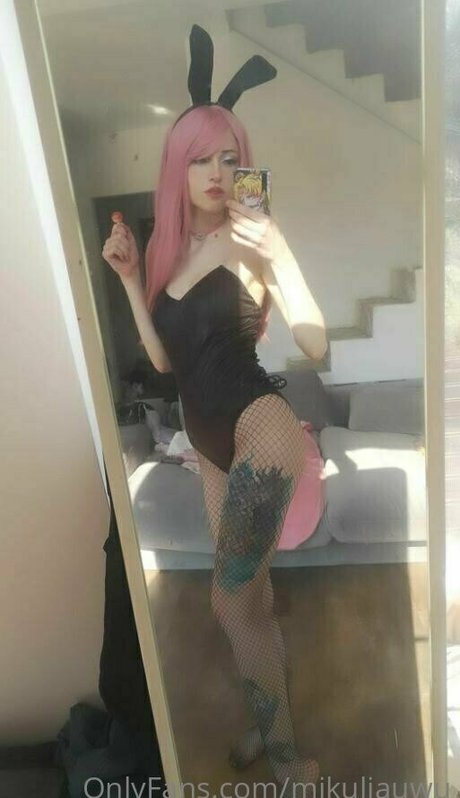 mikuliauwu onlyfans topless