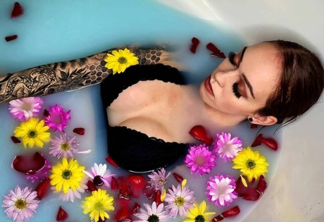 Jessica Kent onlyfans lesk