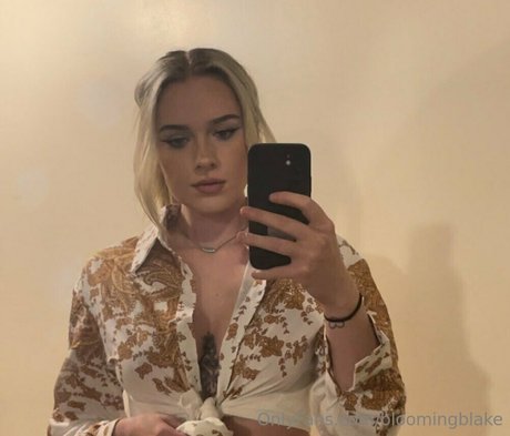 bloomingblake onlyfans public photos