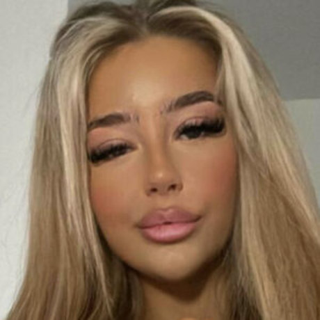 Ela Charlotte en onlyfans