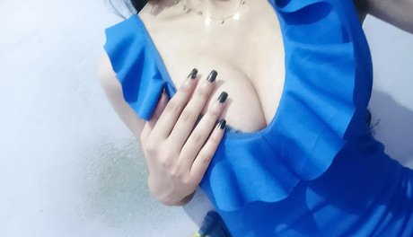 Hanan999 onlyfans striptease