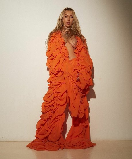 larataylorbb new onlyfans leaks