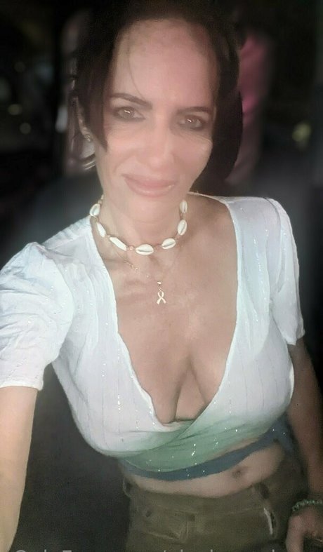 ainsley adams onlyfans posts