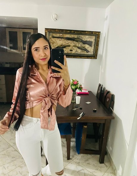 sarahlopez1 onlyfans leaks nudes