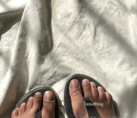 toeswithkay2 onlyfans leak xxx
