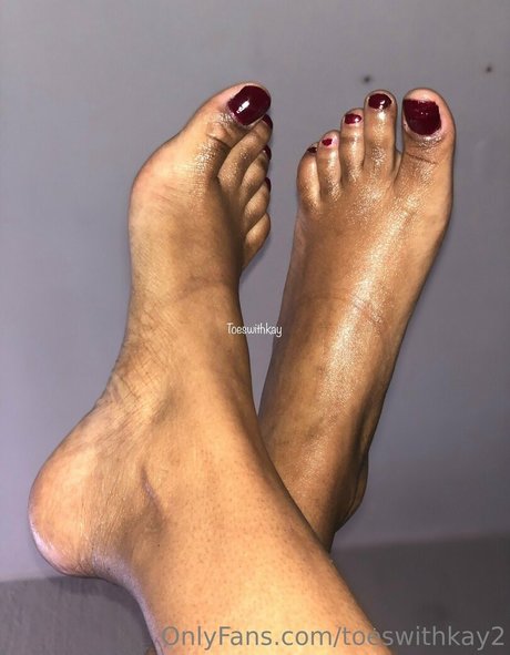 toeswithkay2 naked only fans