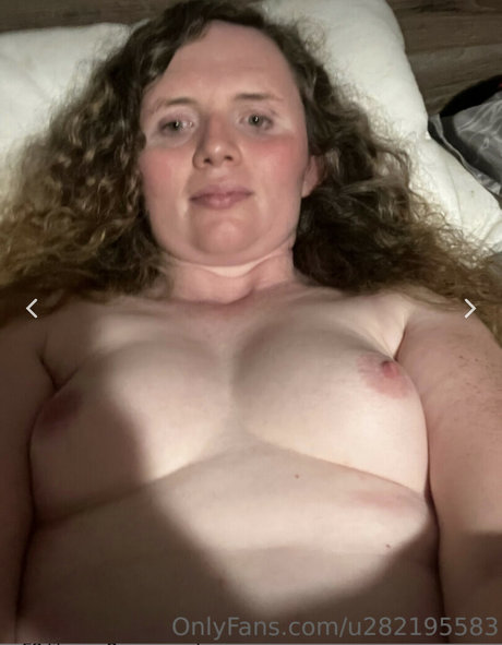 Eva Williams topless onlyfans