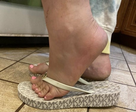 sarasoles2324 pics onlyfans