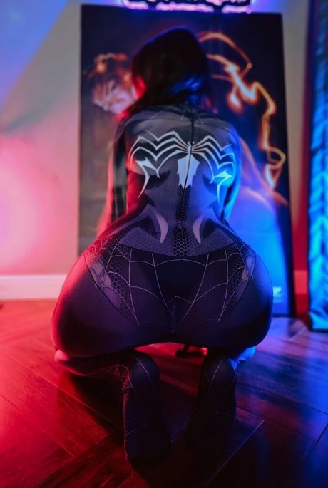 zelenaya zlaya only fans pic