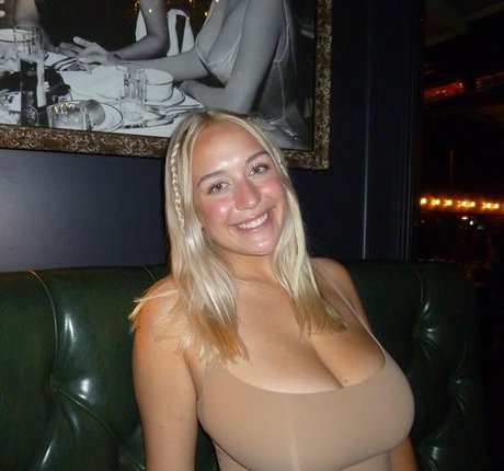 Hollyyoupa nude only fans