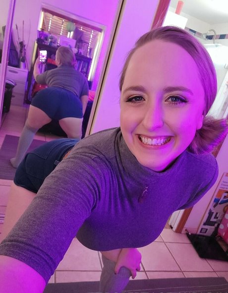 ray4fr33 onlyfans boobs