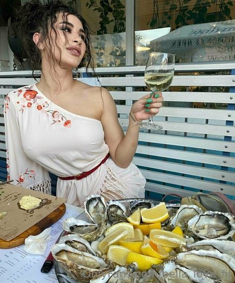 bella love fit strip onlyfans