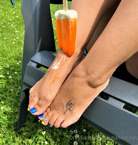 cutiefeetzies naked onlyfans leaked