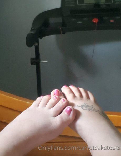 carrotcaketoots only fans naked