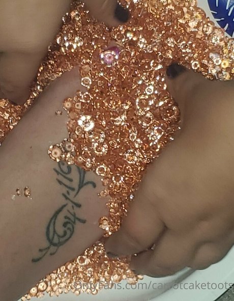 carrotcaketoots onlyfans leaked nude