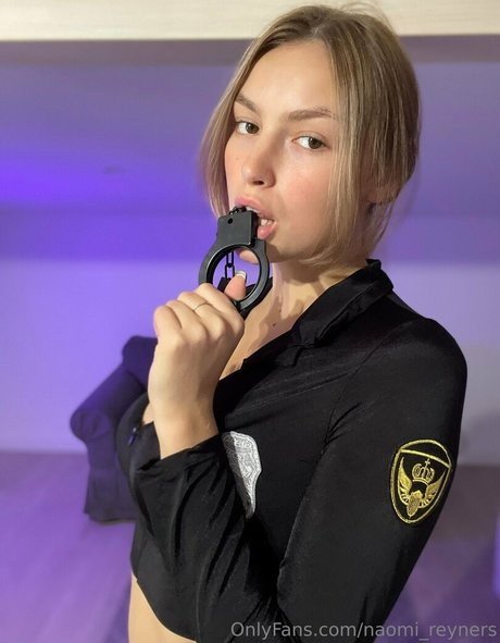 Naomi Reyners onlyfans pics