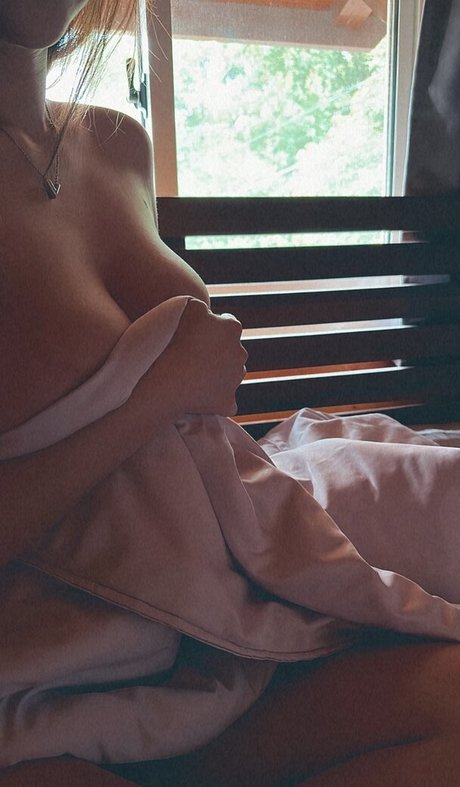 X nainnn onlyfans strip