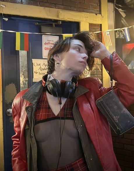 Theunderland xxx only fans