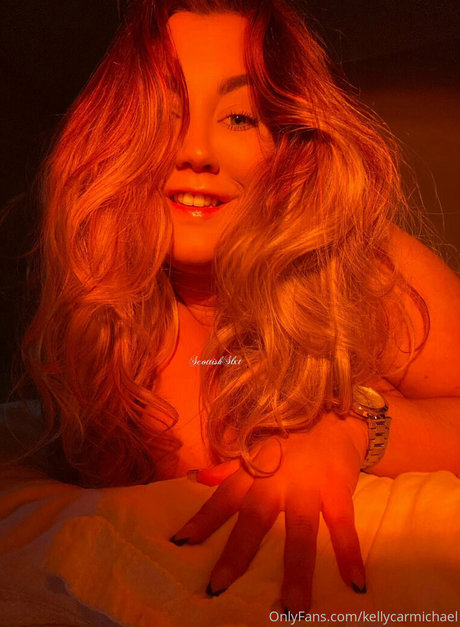 kellycarmichael boobs onlyfans