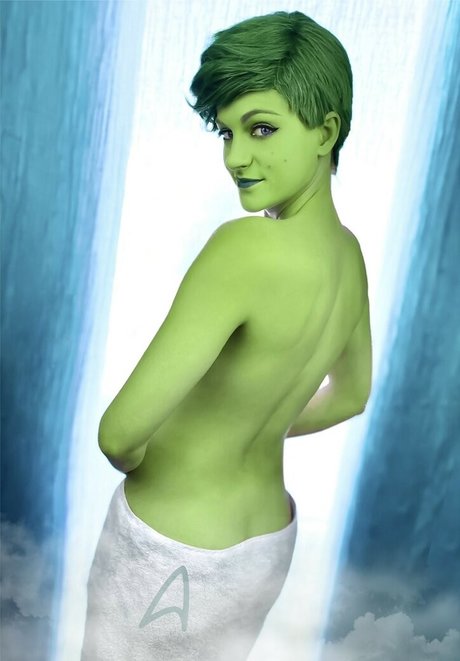 LuckyLemonCosplay onlyfans leajs