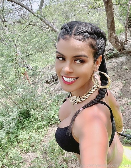 yeraldincom1oficial naked onlyfans pics