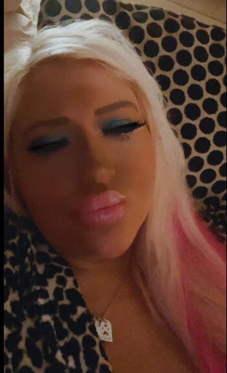 Amy Louise onlyfans nude pics