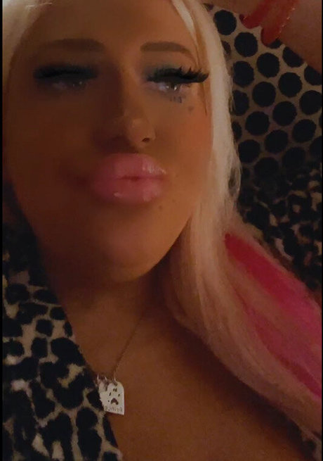 Amy Louise onlyfans naked pics