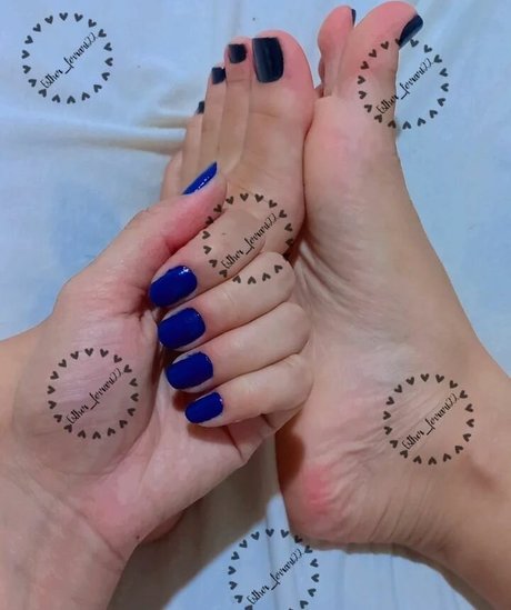 Esther Ferrari nude only fans leaks