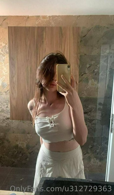 kira williams nude onlyfans