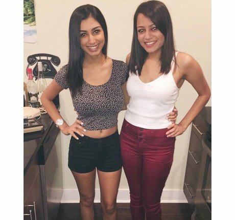 Sasha Kalra onlyfans lesk