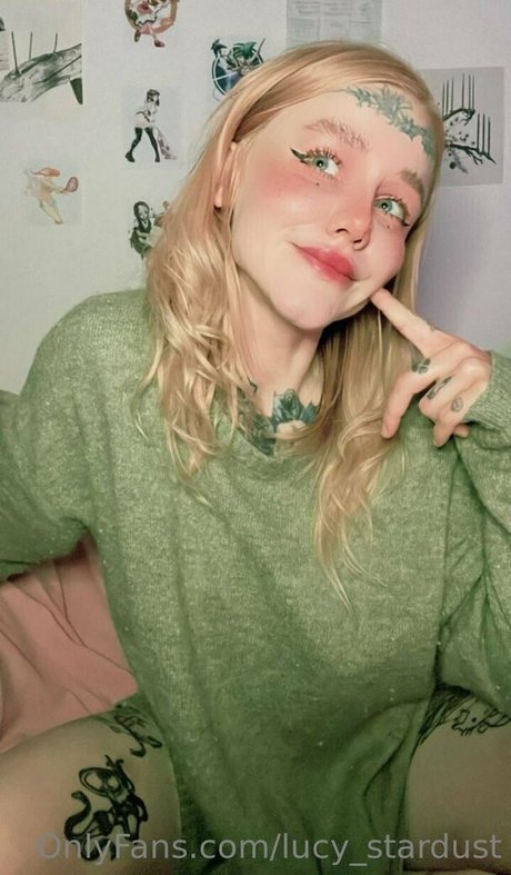 lucy kinky onlyfans striptease