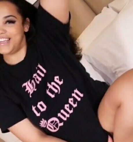 miaayourgirl onlyfans nsfw