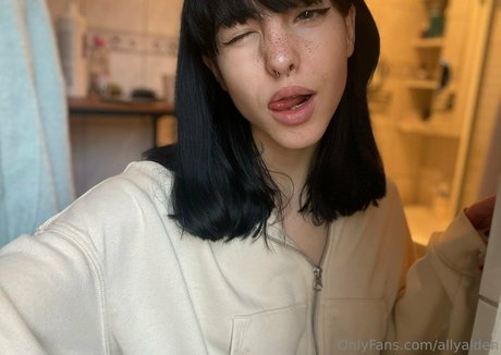 allyalden onlyfans gratis