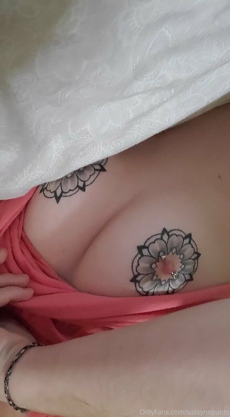 sassynopants onlyfans sexy