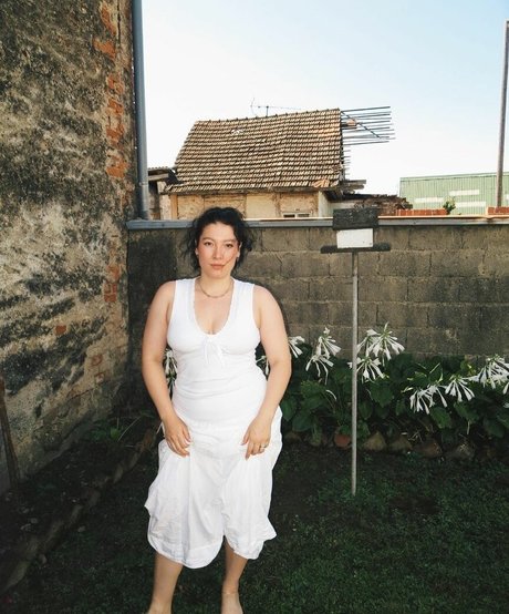 Maxine Lucille onlyfans nudes leak