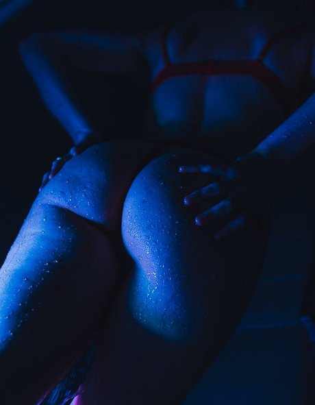 Roxaneperez onlyfans posts