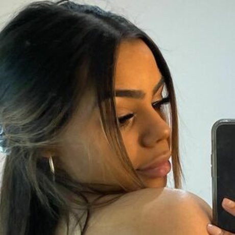 wiinterrbby onlyfans boobs