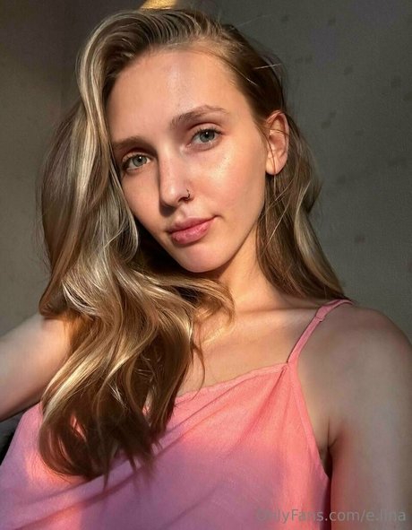 i lina onlyfans model photo