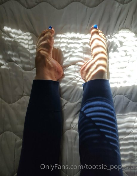 tootsie pop starr onlyfans nude content