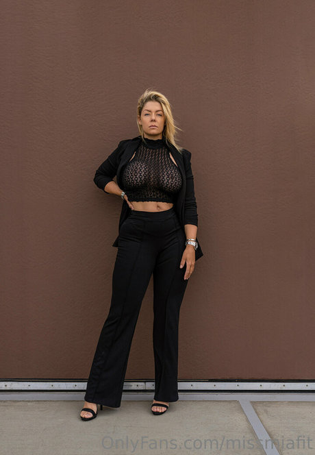 MI4 S4ND onlyfans for free