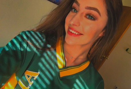 koolkatjade nude onlyfans pics