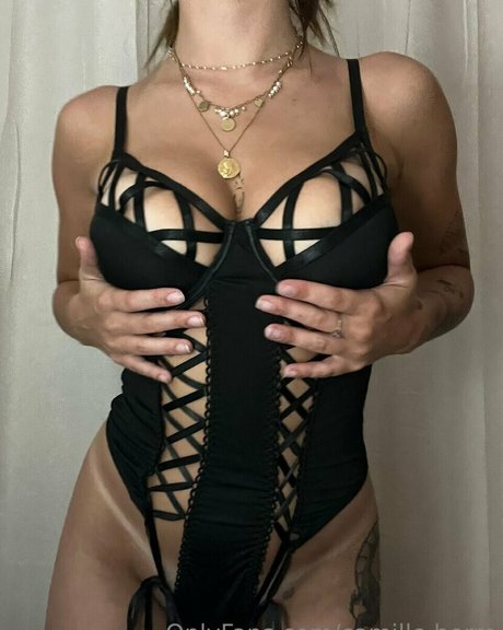 Camille Hermelin tits onlyfans