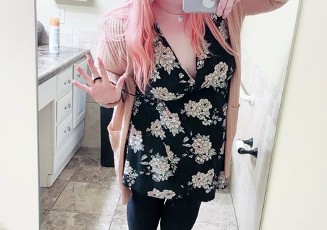 chubbymilkymommy onlyfans nudes leaks