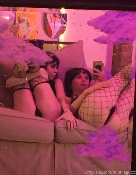 bunniegutzz onlyfans sextape leak